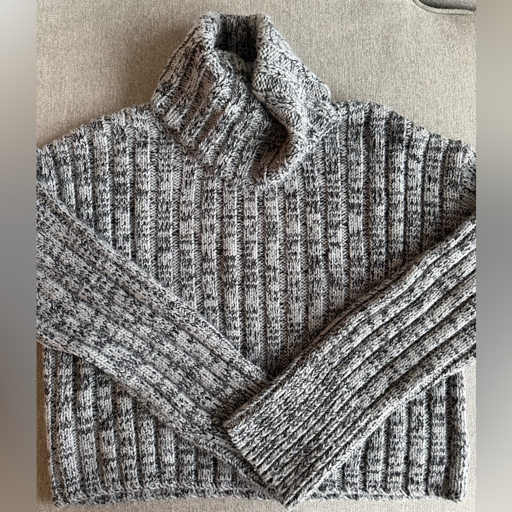 Urban Outfitters Gray/Blue Ribbed Turtleneck Sweater